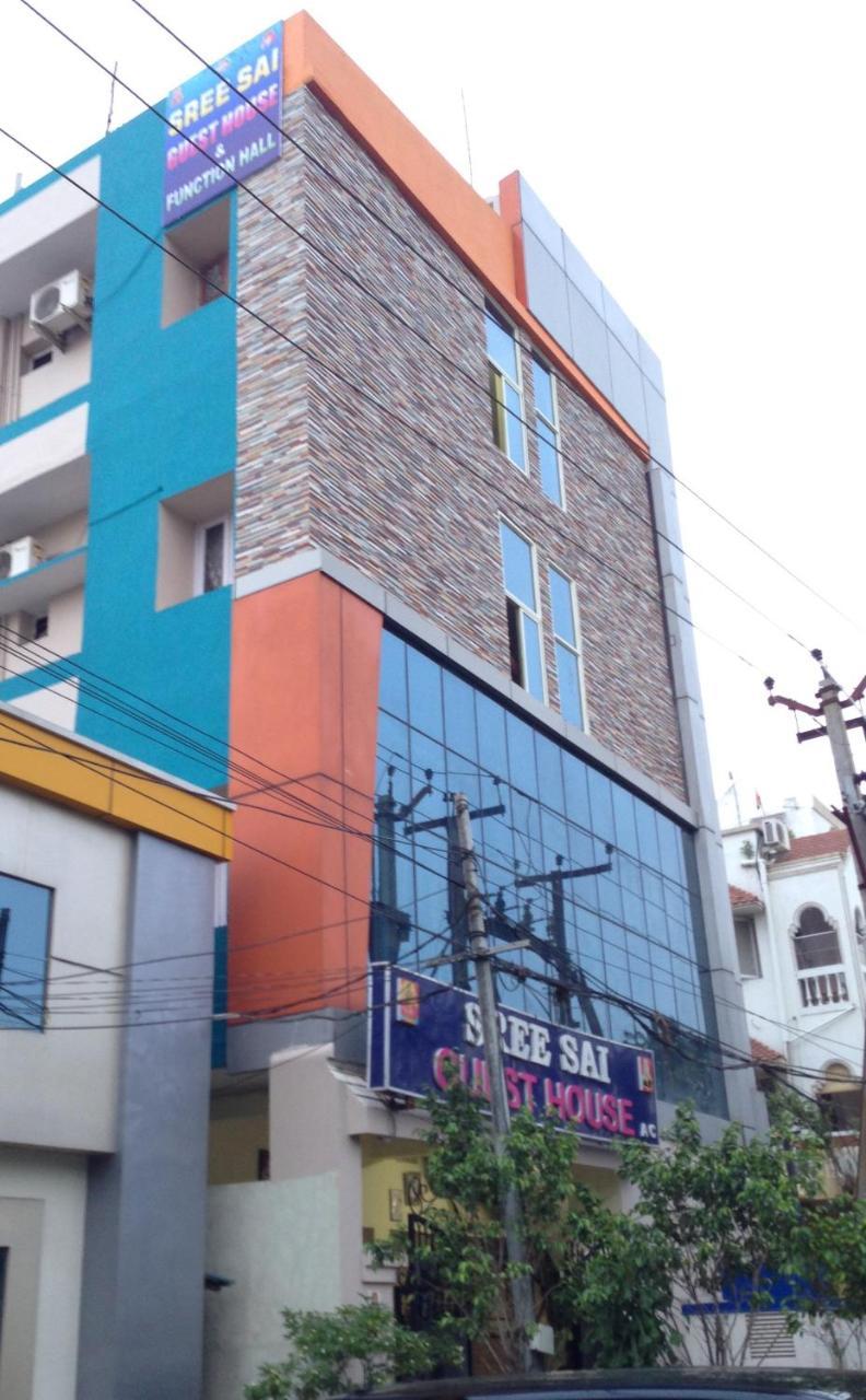 Sree Sai Guest House Visakhapatnam Exterior photo